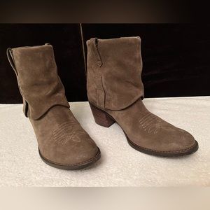 Paul Green Tulsa Suede Short Cowboy Boots Sz 7 Color Earth E325494001